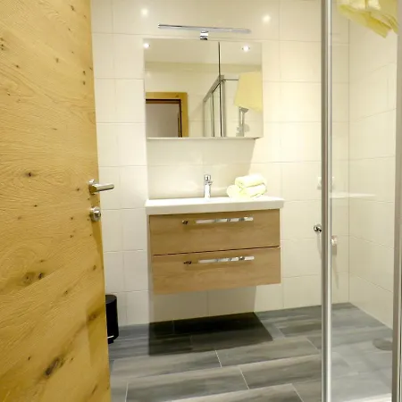 Daire Flat In Near The Area Fügen