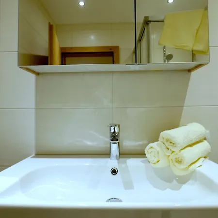 Flat In Near The Area * Fügen